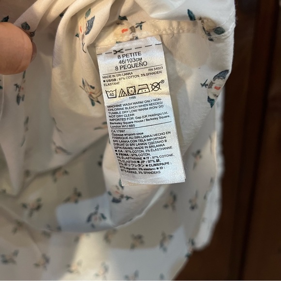 Banana Republic Petite Long Sleeve Riley White Magnolia Floral Button Down Top - Picture 7 of 7